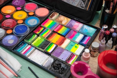how to become a face painter