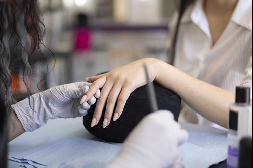 gel nail allergy