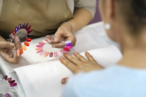 gel nail allergy