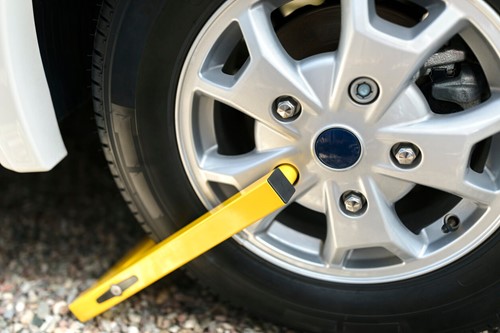 wheel clamps for caravans