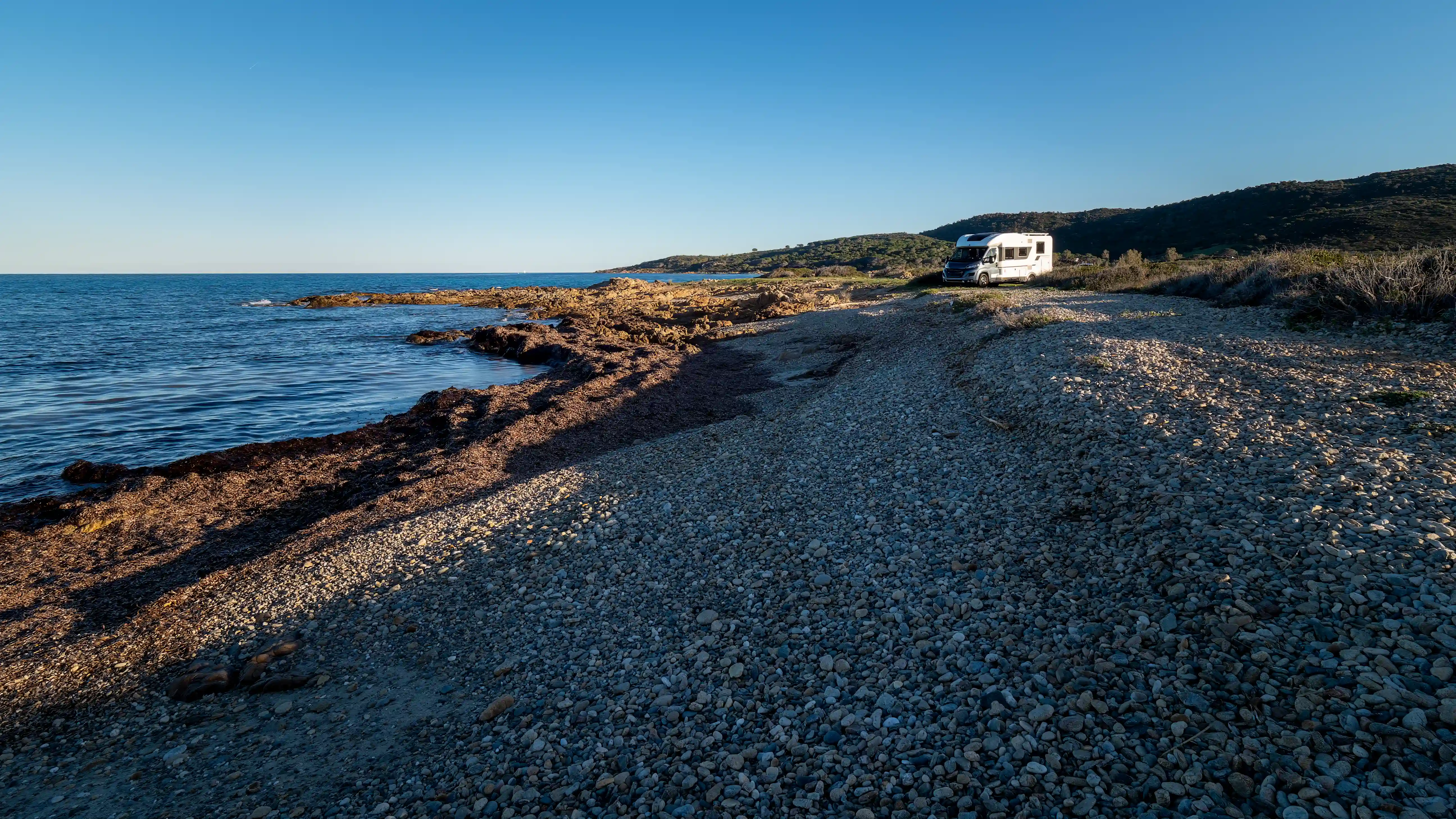 Motorhome & campervan wild camping: Rules & tips