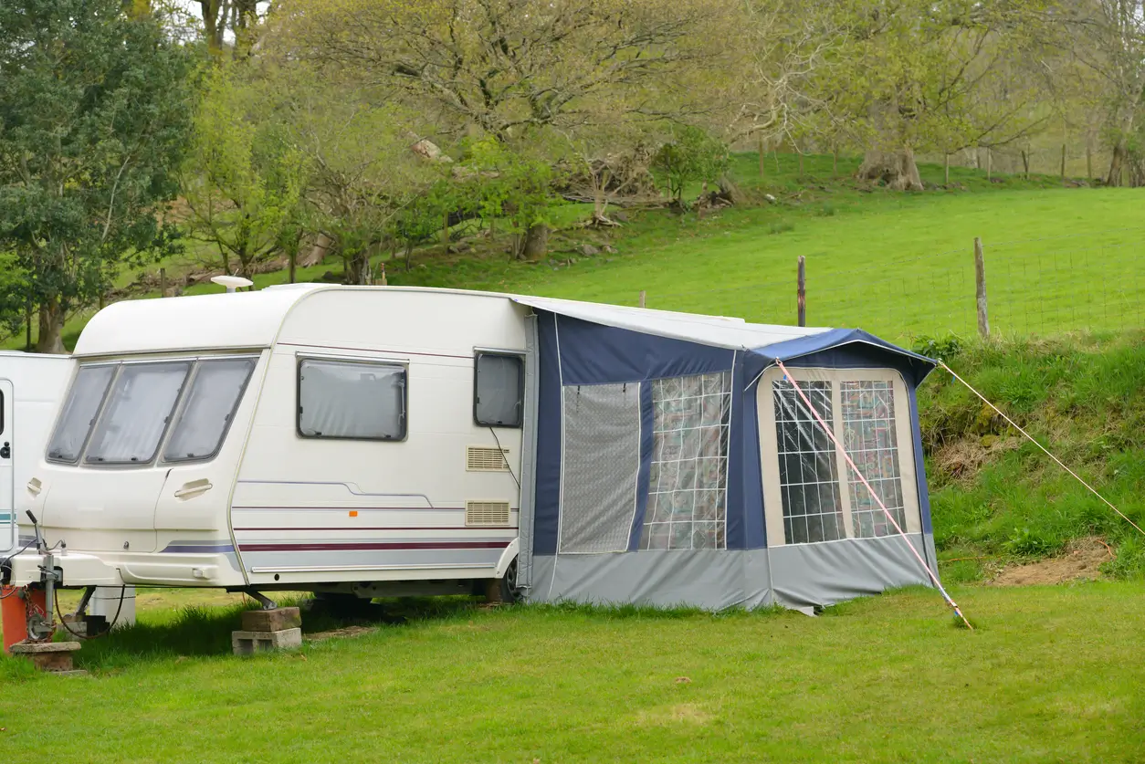 How to level your caravan (step-by-step)