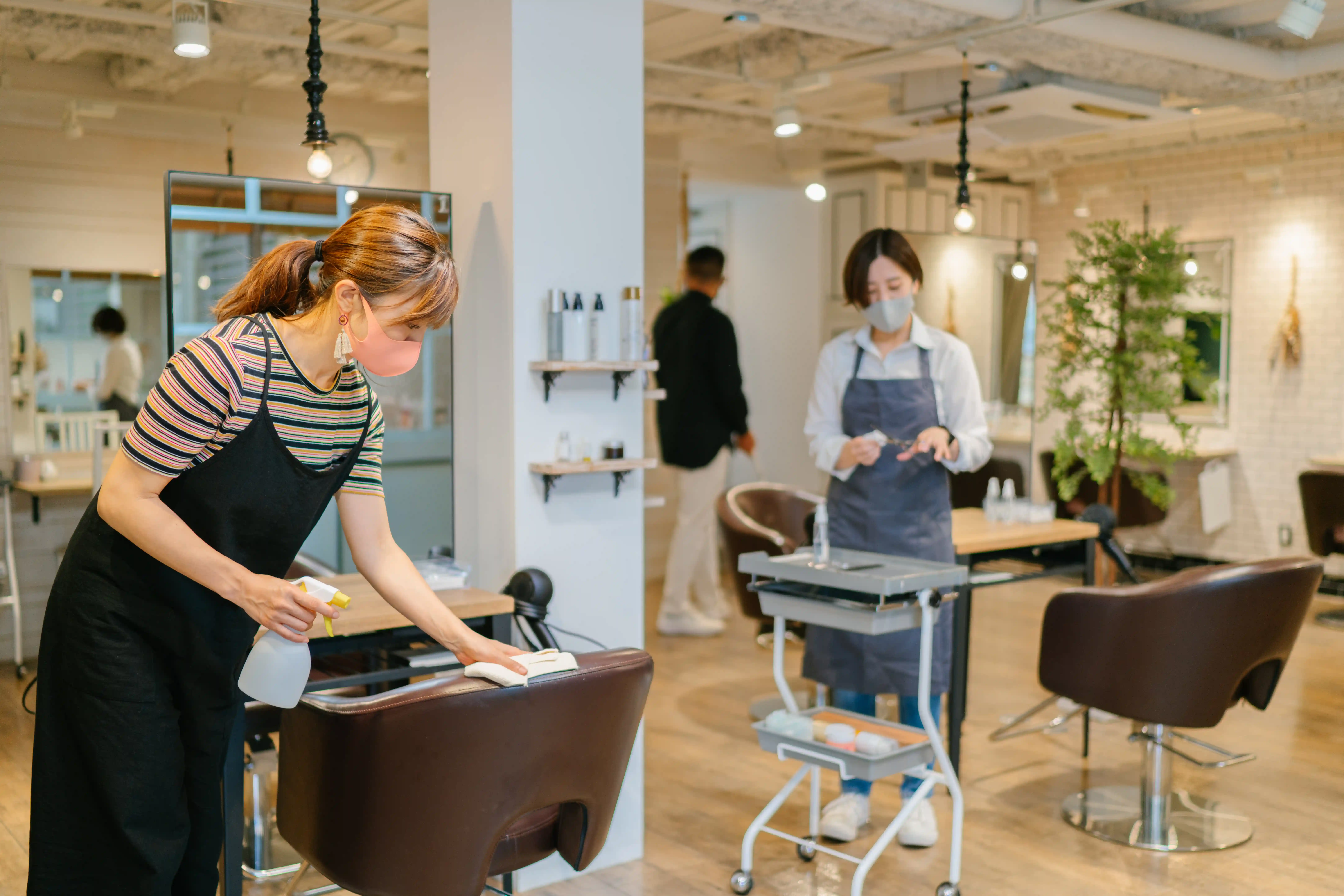 How to dispose of different types of salon waste